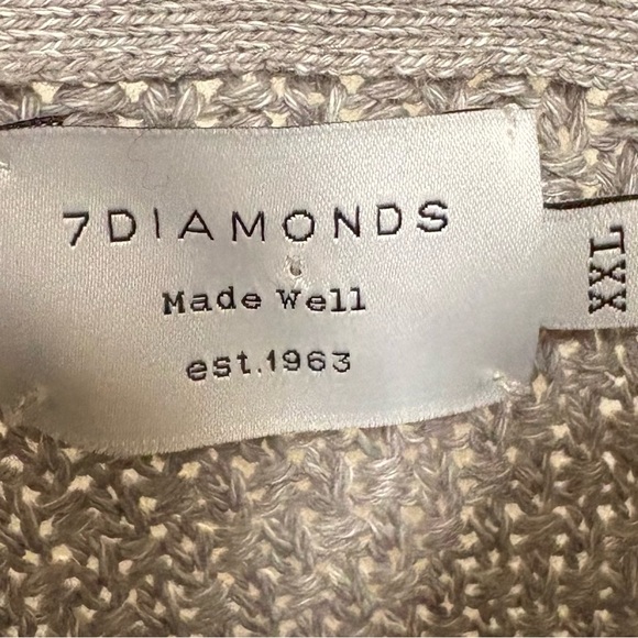 7 Diamonds Cable Sweater - Picture 4 of 4